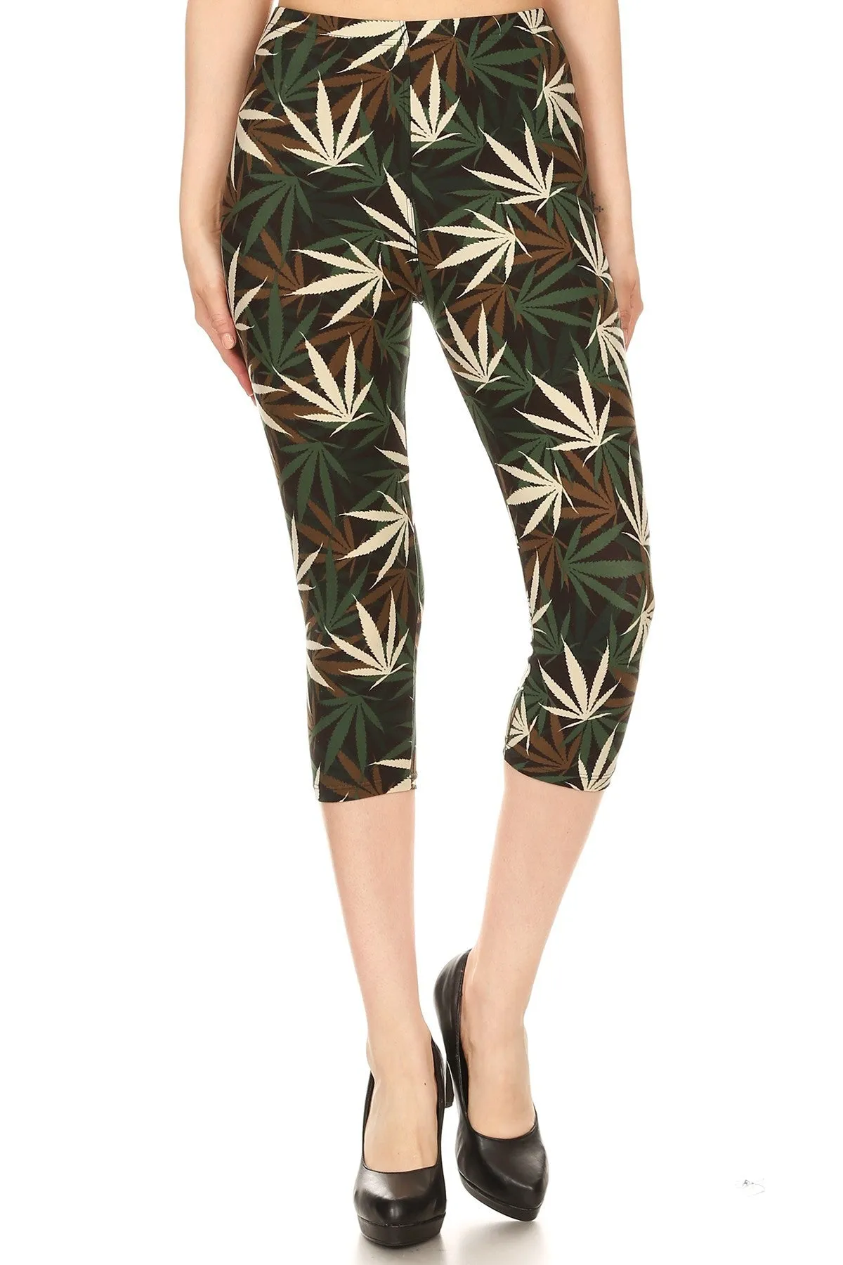Womens Plus Olive Brown Leaf Cannabis Printed Cropped Capri Legging